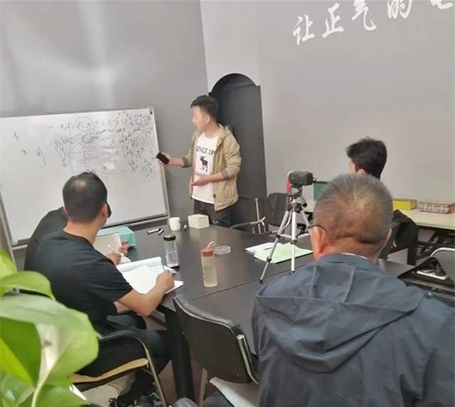 电池技术交流学习十月班开启邀请函